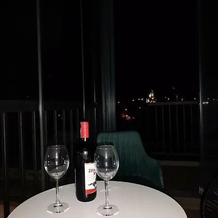 Apartment Lukavica דירה *